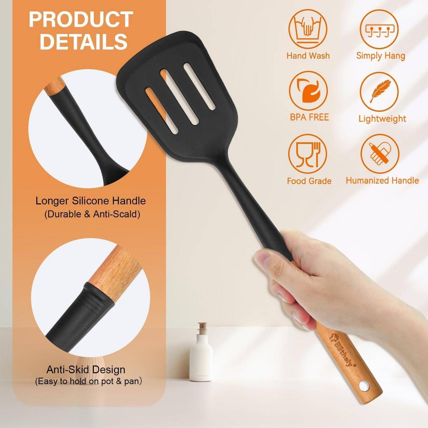 Produktdetails für einen schwarzen Silikonspatel mit Schlitzen, längerem Silikongriff und rutschfestem Holzgriff; Symbole zeigen Handwäsche, BPA-frei, leicht, Lebensmittelqualität und ergonomischer Griff.