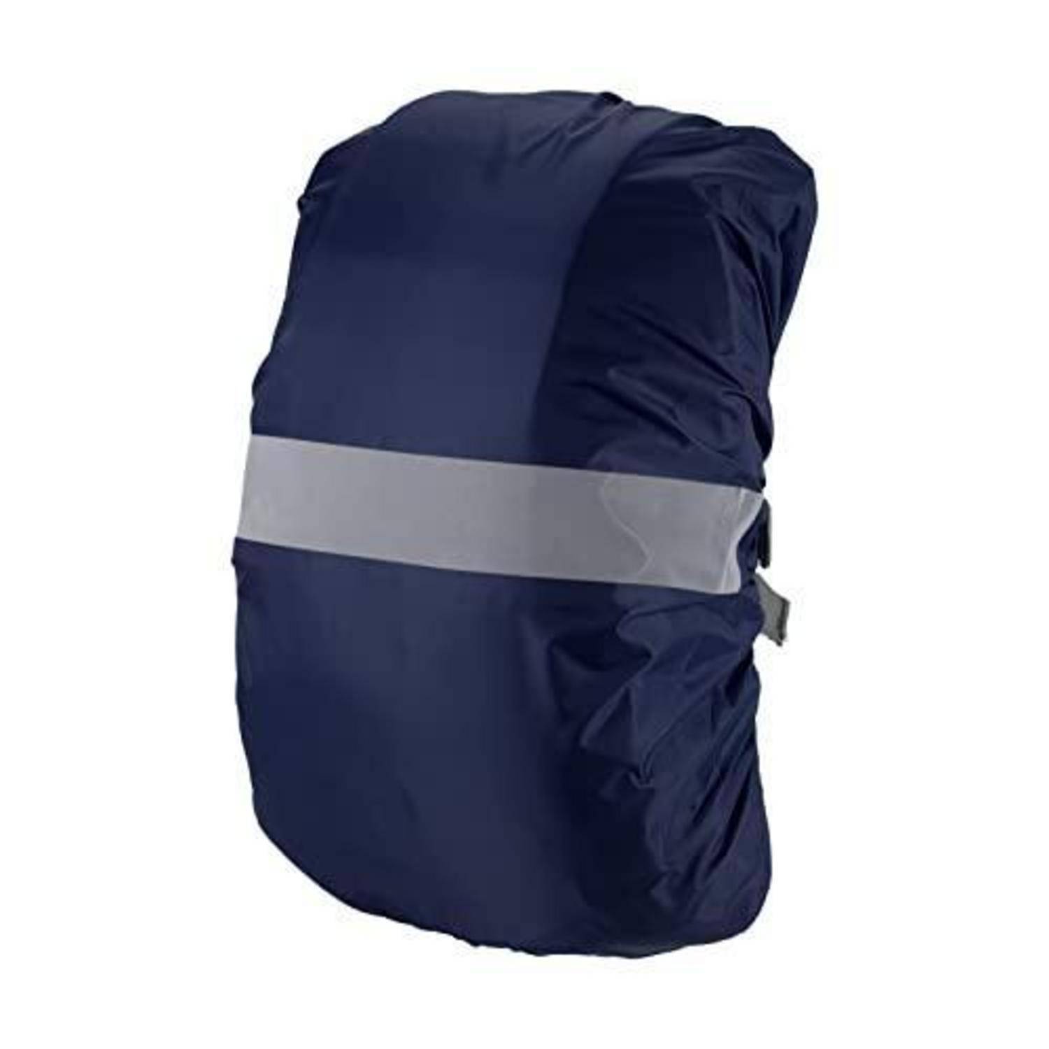 Ein marineblaue Rucksackregenschutz mit reflektierendem grauem horizontalem Streifen, isoliert auf weißem Hintergrund dargestellt.