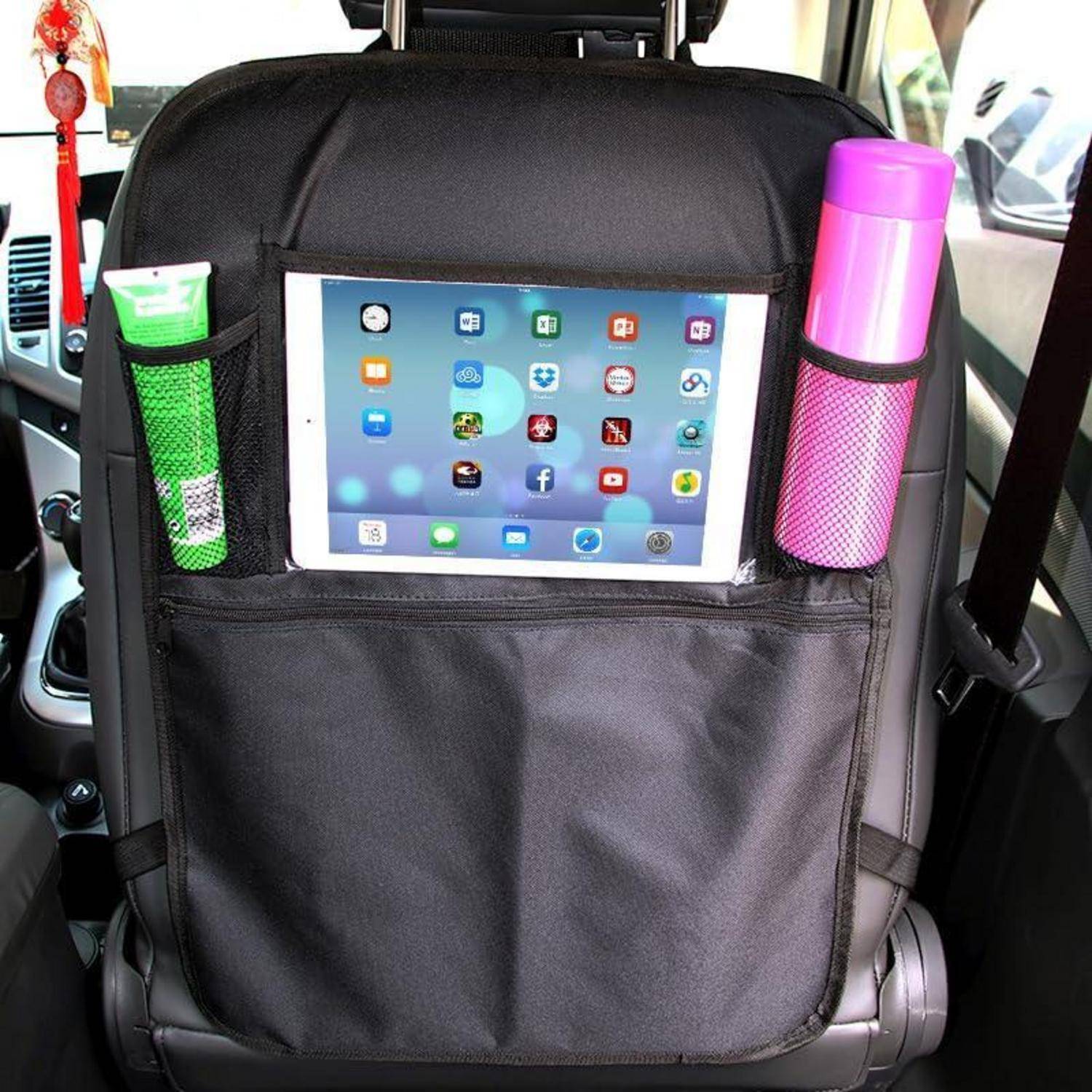 Rücklehnentasche zum Aufhängen an einem Autositz, mit einer Tablet-Halterung in der Mitte und Flaschenhaltern in den Seitentaschen.