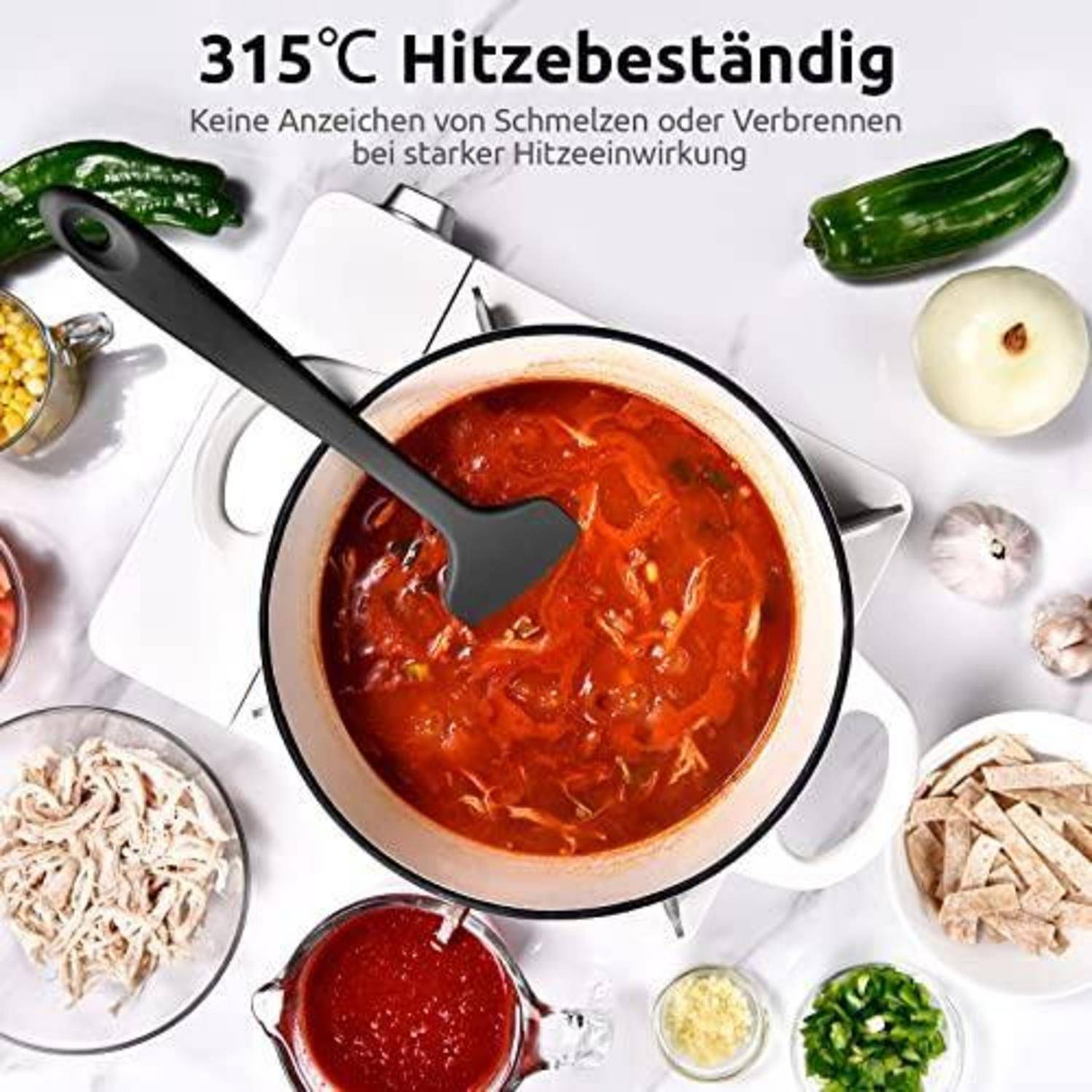Werbebild eines Suppentopfes mit schwarzem Spatel und Zutaten rundherum, beschriftet auf Deutsch: 