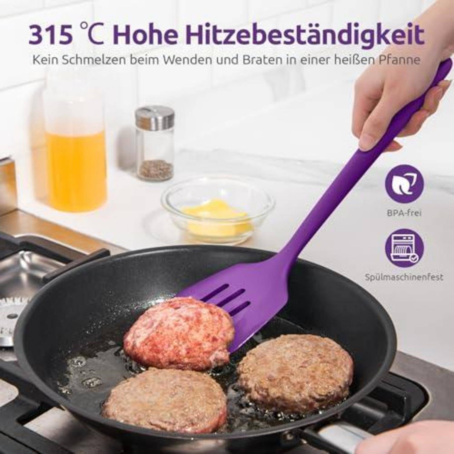 Ein violetter Spatel wendet Burger-Patties in einer heißen Bratpfanne, mit deutschem Text, der Wärmebeständigkeit bis 315°C, BPA-Freiheit und Spülmaschinentauglichkeit bewirbt.