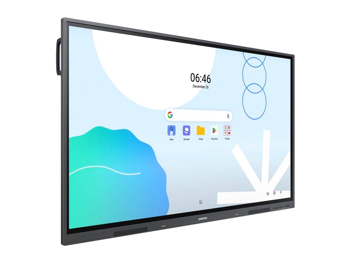 Großes interaktives Touchscreen-Display mit einer Android-ähnlichen Startseite, Uhrzeit 06:46, Suchleiste und App-Symbolen auf hellblauem Hintergrund.