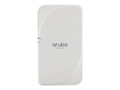 Weißer an der Wand montierter WLAN-Zugangspunkt von Aruba Networks auf neutralem Hintergrund.