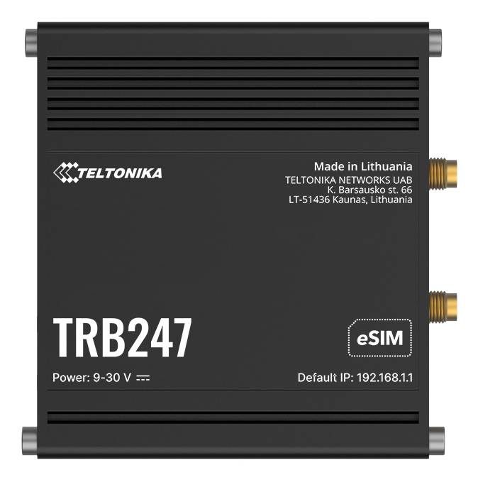 Schwarzer Teltonika TRB247 Industrie-Router mit eSIM, zeigt eine Stromversorgung von 9-30 V und die Standard-IP 192.168.1.1, hergestellt in Litauen.