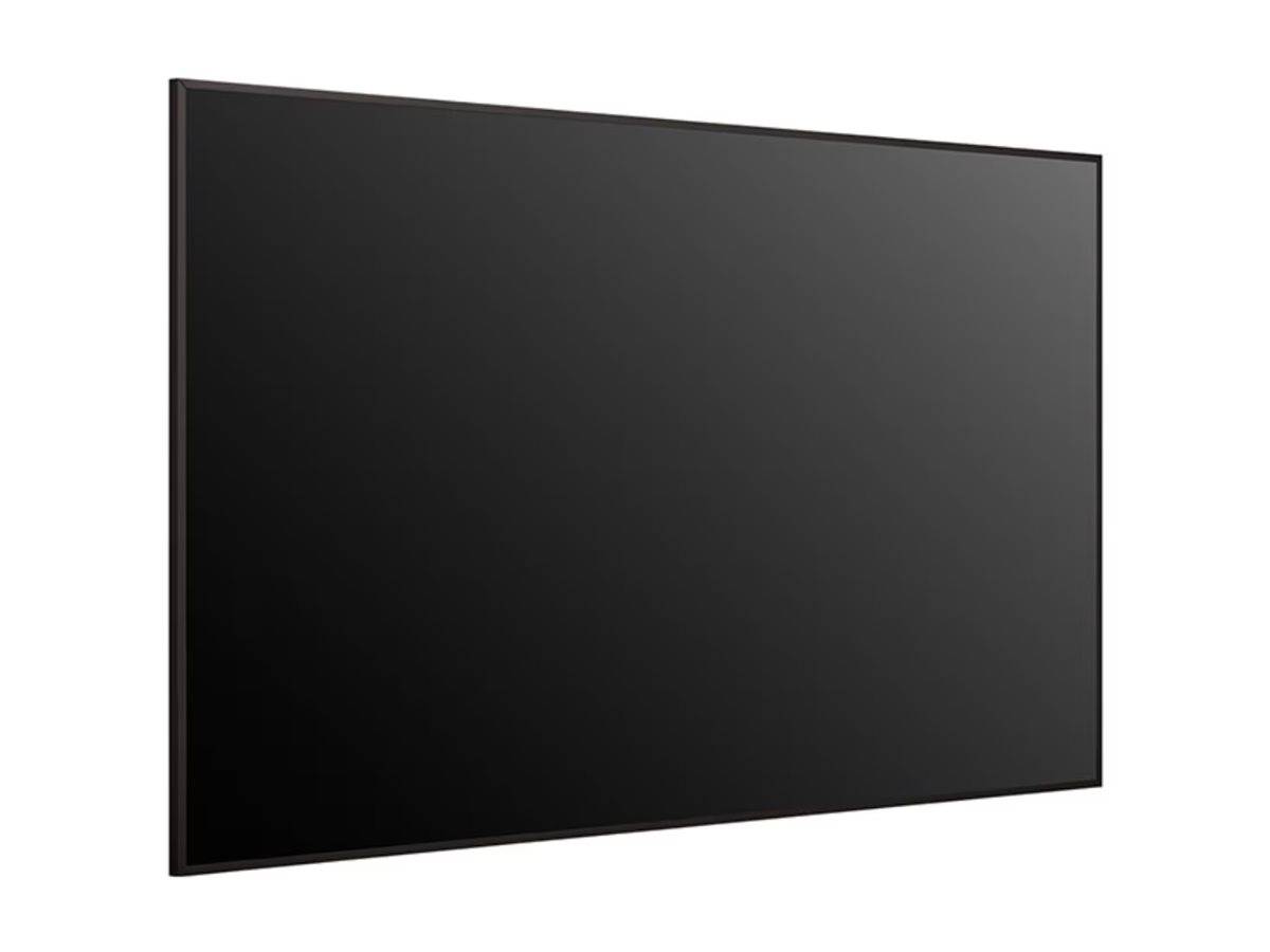 Ein leerer schwarzer Flachbildfernseher oder Monitor, der leicht nach links geneigt auf weißem Hintergrund angeordnet ist.
