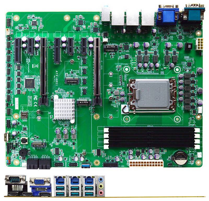 Desktop-Motherboard mit CPU-Sockel, RAM-Steckplätzen, Erweiterungssteckplätzen, Kühlkörpern und hinteren Ein-/Ausgabeanschlüssen entlang der Unterseite.
