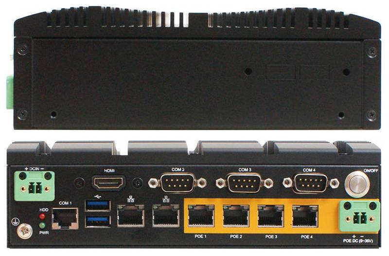 Schwarzes industrielles Netzwerkgerät von vorne und hinten dargestellt, mit HDMI-, COM-Anschlüssen, vier PoE-Ethernet-Ports, Stromversorgung und DC-Eingängen.