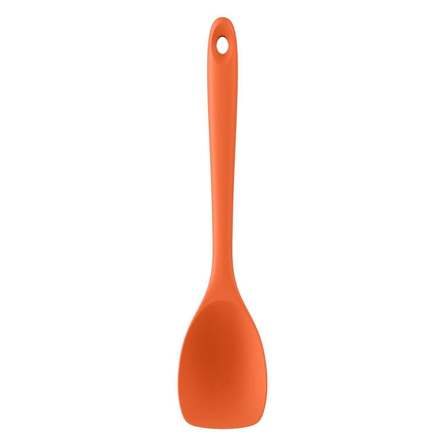 Orangener Silikonspatel mit langem Griff und Aufhängeloch, dargestellt auf weißem Hintergrund.