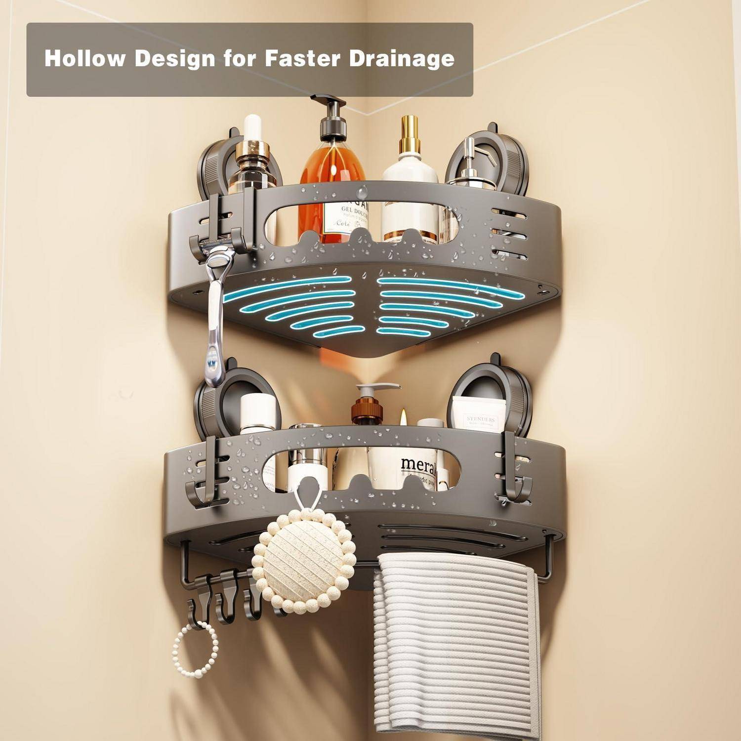 Zweistufige Eck-Duschablage mit Saugnapfhalterungen, Flaschen, Schwamm, Haken und Handtuch; Text lautet „Hohles Design für schnellere Drainage".