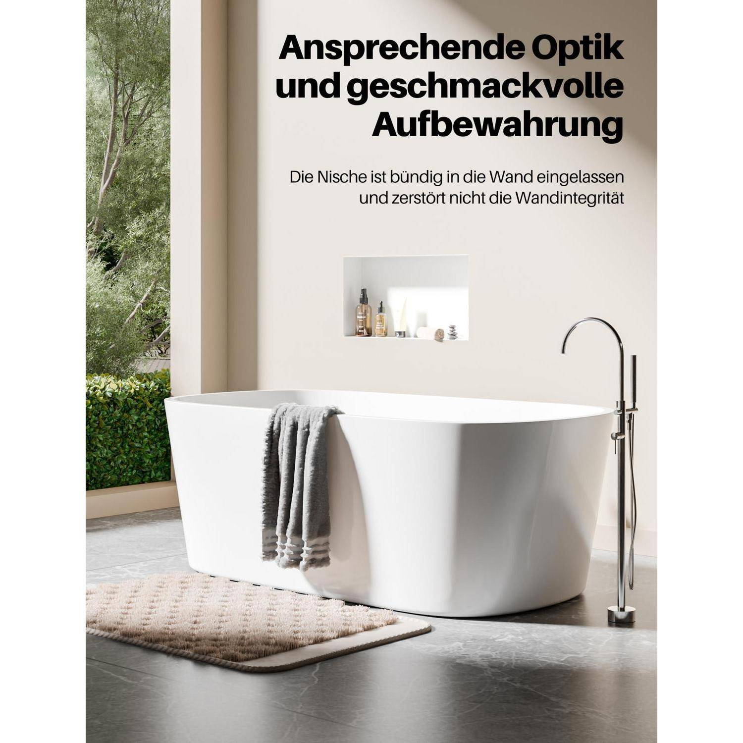 Badezimmeranzeige mit einer freistehenden Badewanne mit Handtuch, Standarmatur und einer vertieften Wandnische; deutscher Text bewirbt stilvolle Aufbewahrung, die die Wand schont.