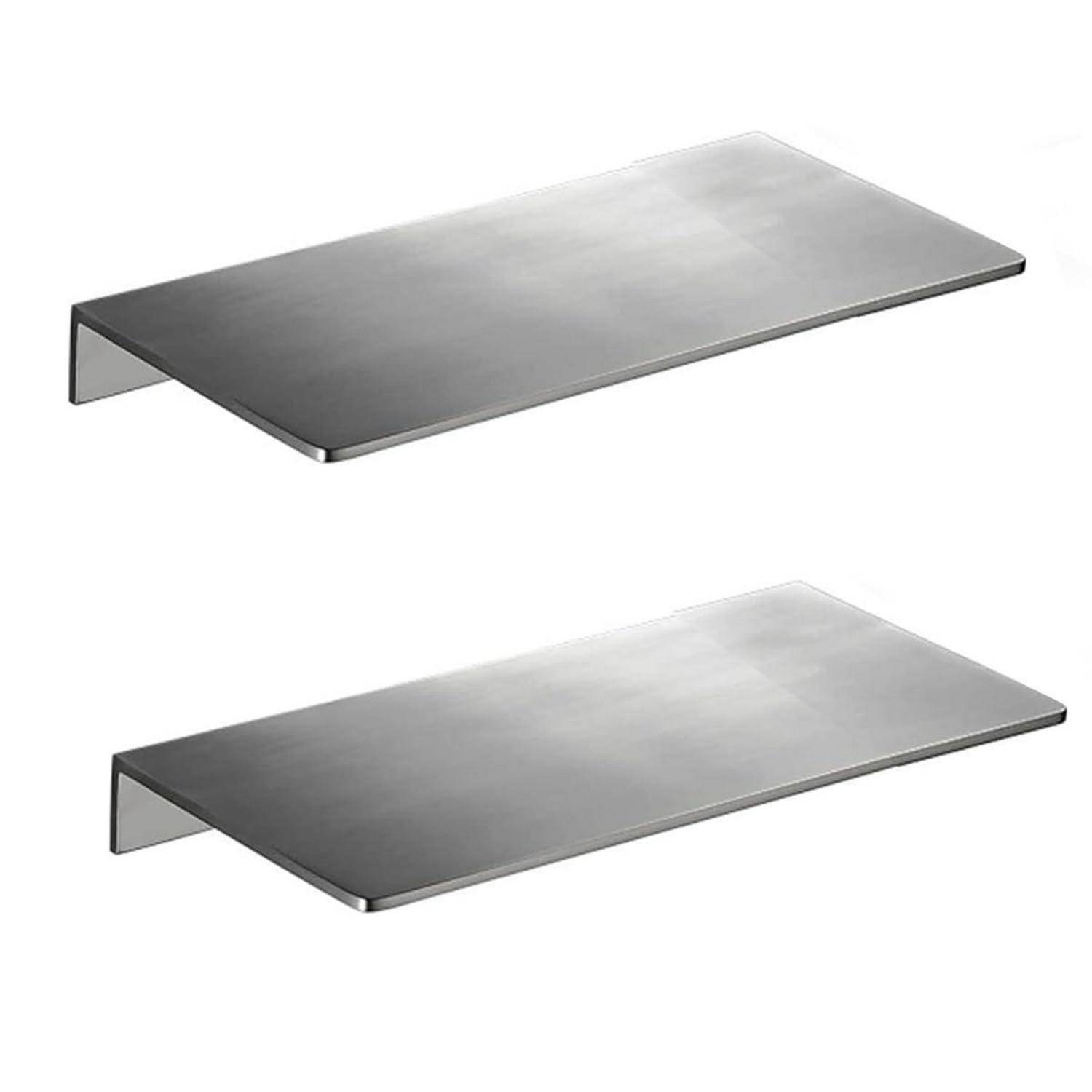 Zwei Edelstahl-Regalbrackets mit rechteckiger Form, dargestellt auf weißem Hintergrund, jeweils mit einer gebogenen vorderen Lippe und einer flachen Oberseite.