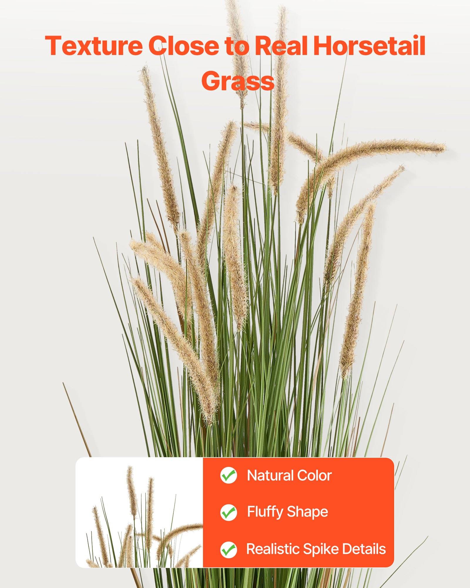 Künstliches Schachtelhalmgras mit realistischen flauschigen Spitzen, gekennzeichnet mit „Textur nah am echten Schachtelhalmgras" und Feature-Beschriftungen für natürliche Farbe, flauschige Form und realistische Spitzendetails.