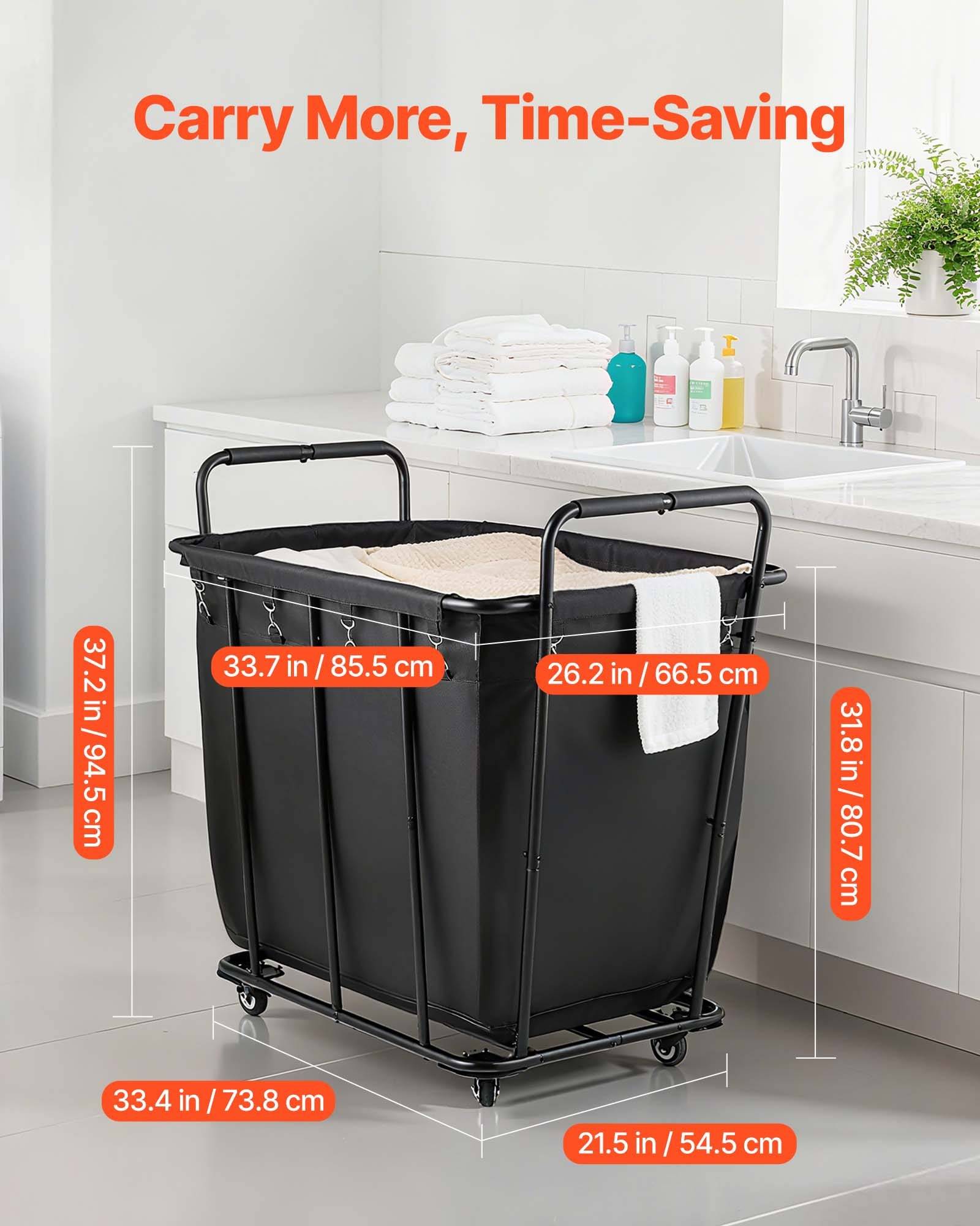Schwarzer Wäschewagen mit Rädern in einem Badezimmer/Wäschezimmer, mit der Beschriftung „Carry More, Time-Saving", mit angegebenen Abmessungen: 37,2 x 33,7 x 26,2 Zoll und 31,8 x 33,4 x 21,5 Zoll.
