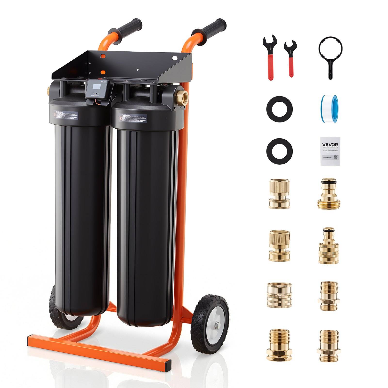 Duales Kanister-Wasserfiltersystem auf orangefarbenem Gestell mit Rädern, gezeigt mit enthaltenen Werkzeugen, O-Ringen, Sanitärband, Anleitung und Messingverbindungsstücken.