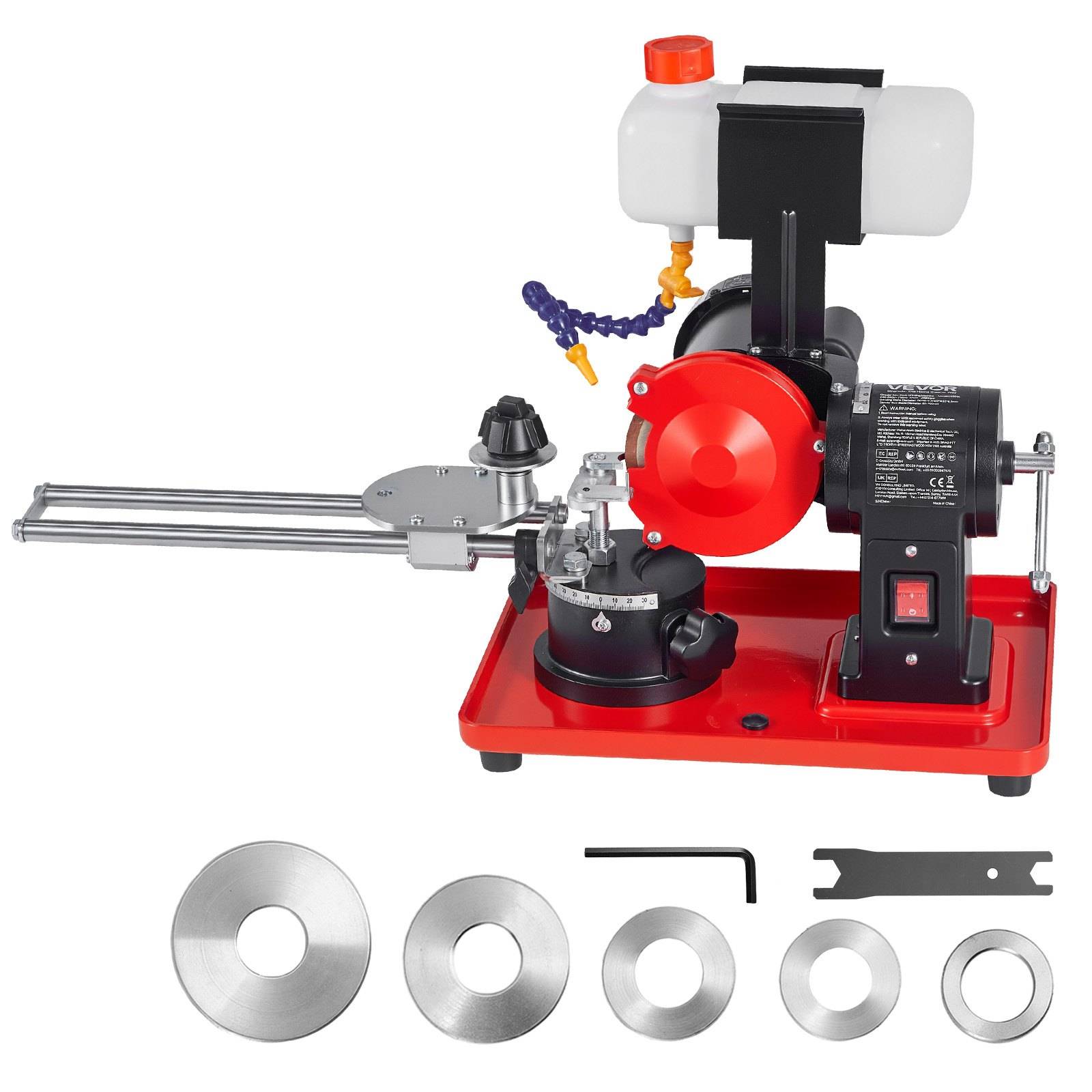 Elektroschleifermaschine auf roter Basis mit verstellbarer Spannvorrichtung, Schleifscheibenschutz, Kühlmittelflasche und verschiedenen Schleifscheiben sowie Schraubenschlüssel darunter.