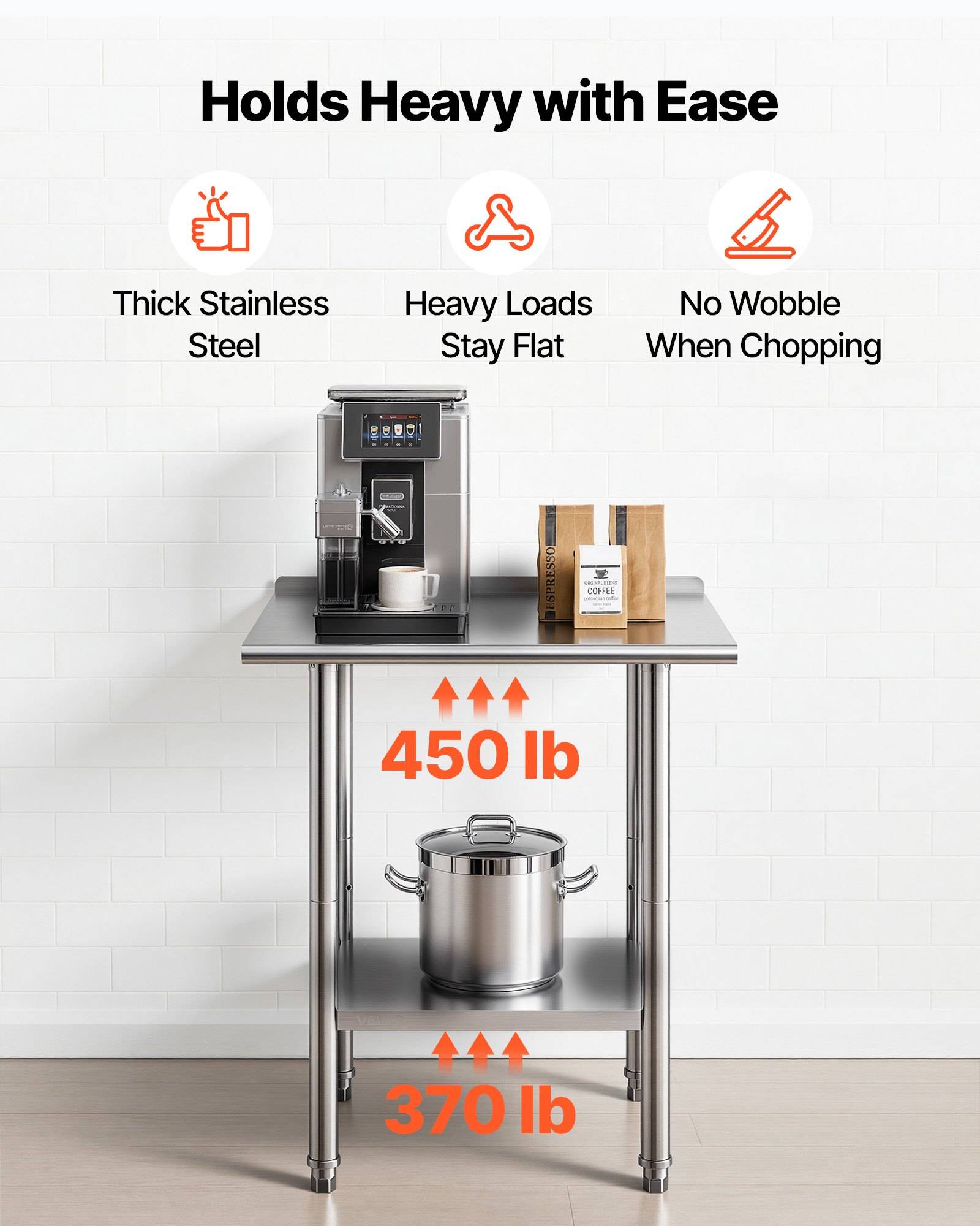 Edelstahltisch trägt schwere Lasten mühelos, zeigt 450 lb oben und 370 lb auf dem unteren Regal, mit Kaffeemaschine und Suppentöpfen.