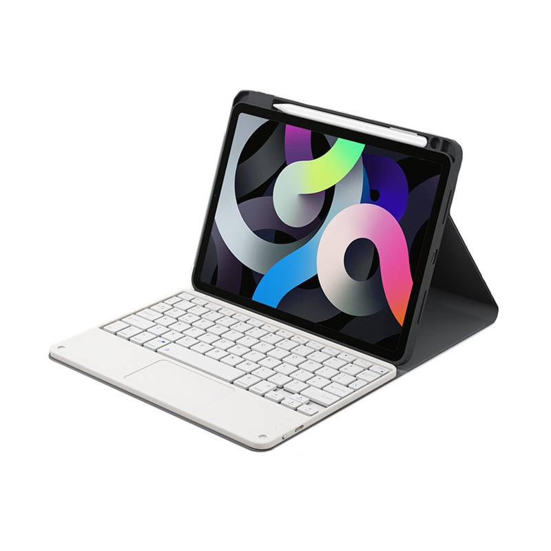 Tablet in einem schwarzen Etui mit angebrachter weißer Tastatur, aufgeklappt im Winkel auf weißem Hintergrund.