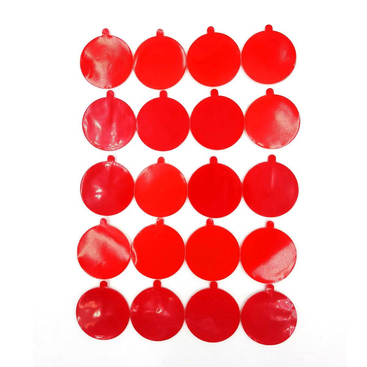 Raster von 20 roten Luftballons in 5 Reihen zu je 4 auf weißem Hintergrund angeordnet.