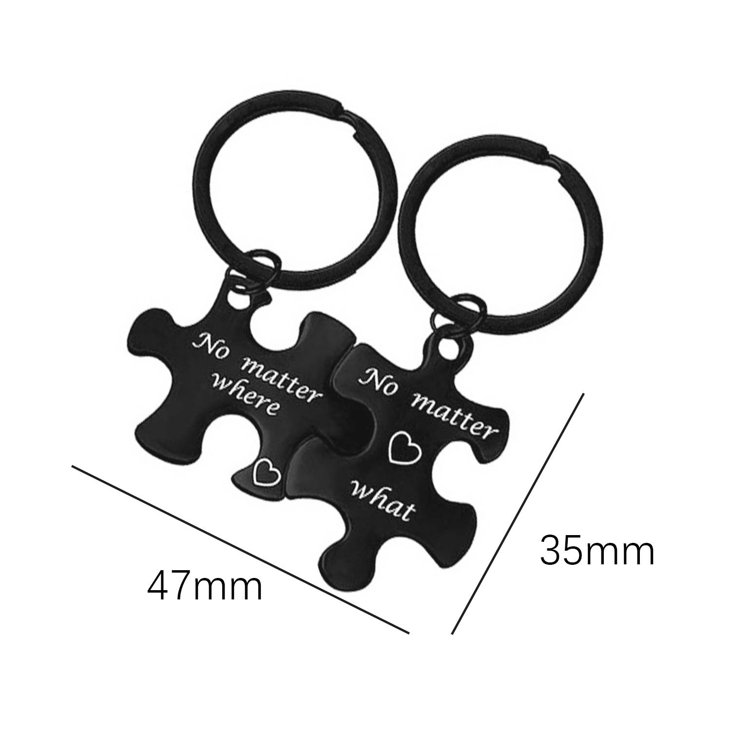 Schwarzes Puzzle-Stück-Schlüsselanhänger-Paar mit Gravur „Egal wo" und „Egal was"", mit Größenangaben 47 mm und 35 mm.