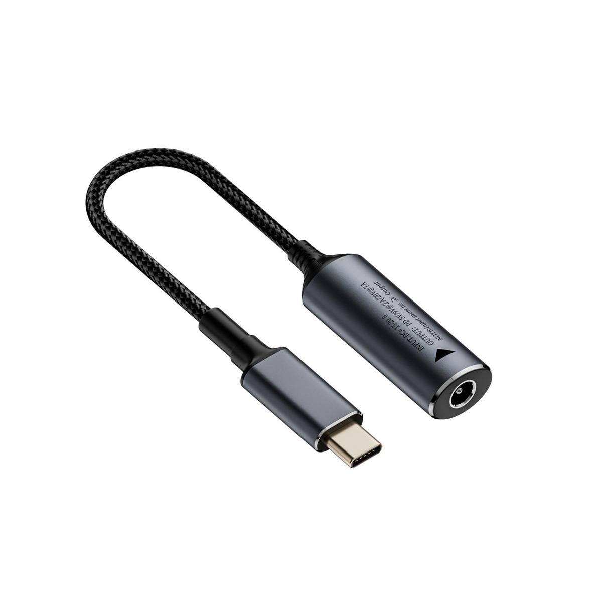 USB-C-Stecker auf 3,5 mm Buchse Audio-Adapterkabel mit geflochtenem schwarzem Kabel und grauen Metallsteckern auf weißem Hintergrund