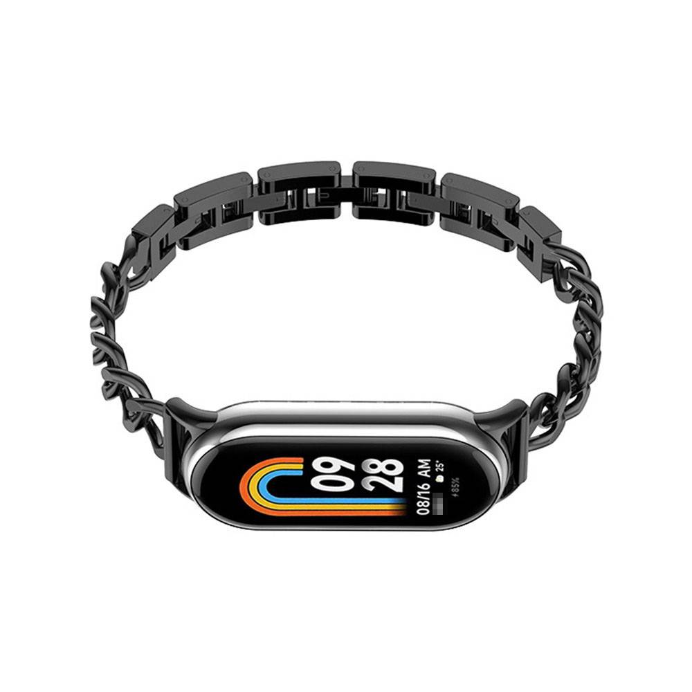 Schwarze Metall-Smartwatch mit Gliederkette und pillenförmigem Display, das '09 28' anzeigt, mit bunten geschwungenen Streifen auf weißem Hintergrund.