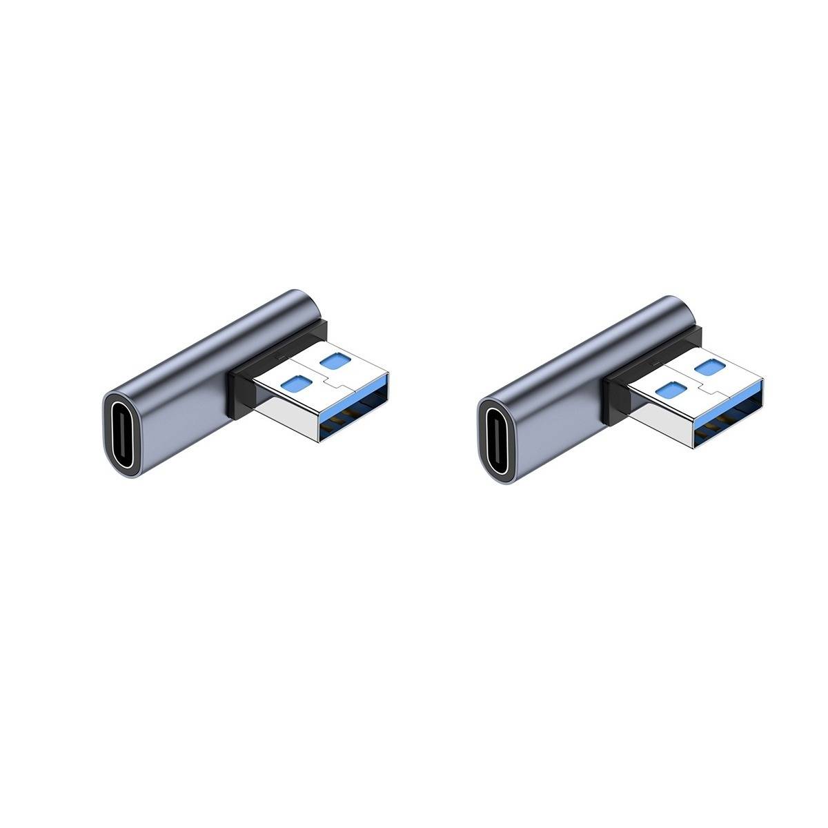 Zwei identische USB-C-Adapter nebeneinander auf weißem Hintergrund gezeigt, jeder mit einem USB-A-Stecker und einem USB-C-Buchse