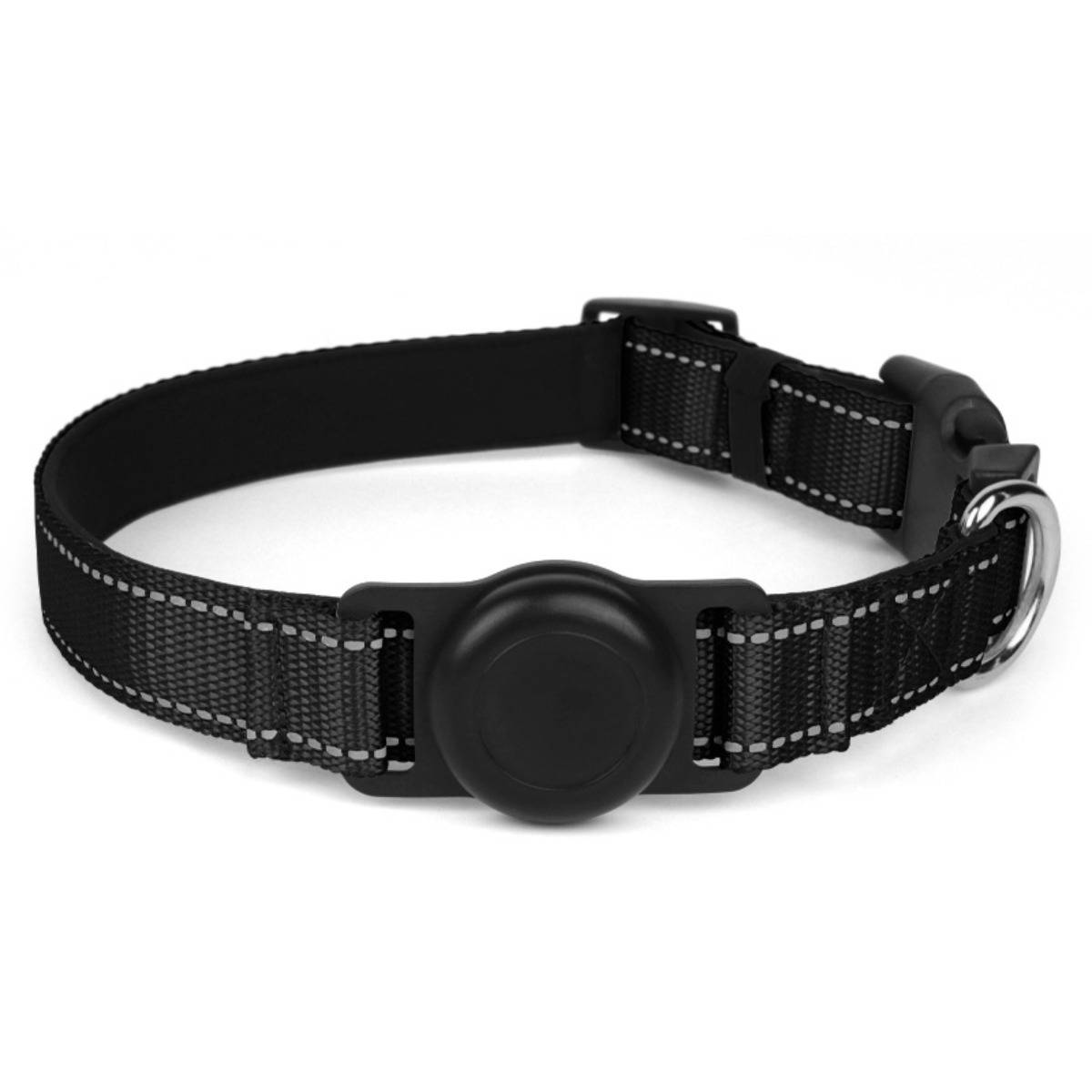 Schwarzes verstellbares Hundehalsband mit reflektierender Naht, Kunststoffschnalle und rundem Mittelteil-Accessoire auf weißem Hintergrund
