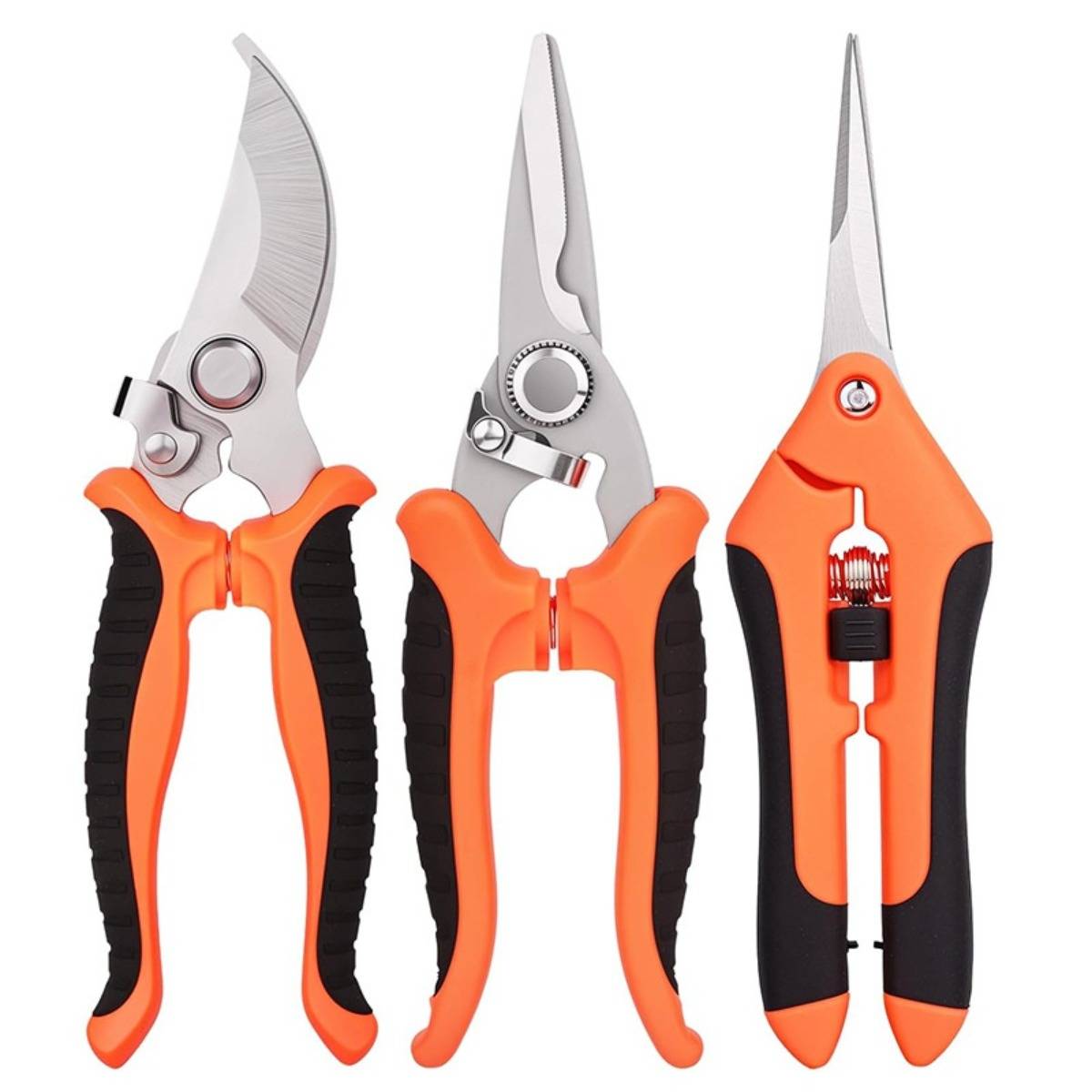 Drei orange-schwarze Schneidewerkzeuge mit Edelstahlklingen und ergonomischen Griffen, nebeneinander auf weißem Hintergrund angeordnet.