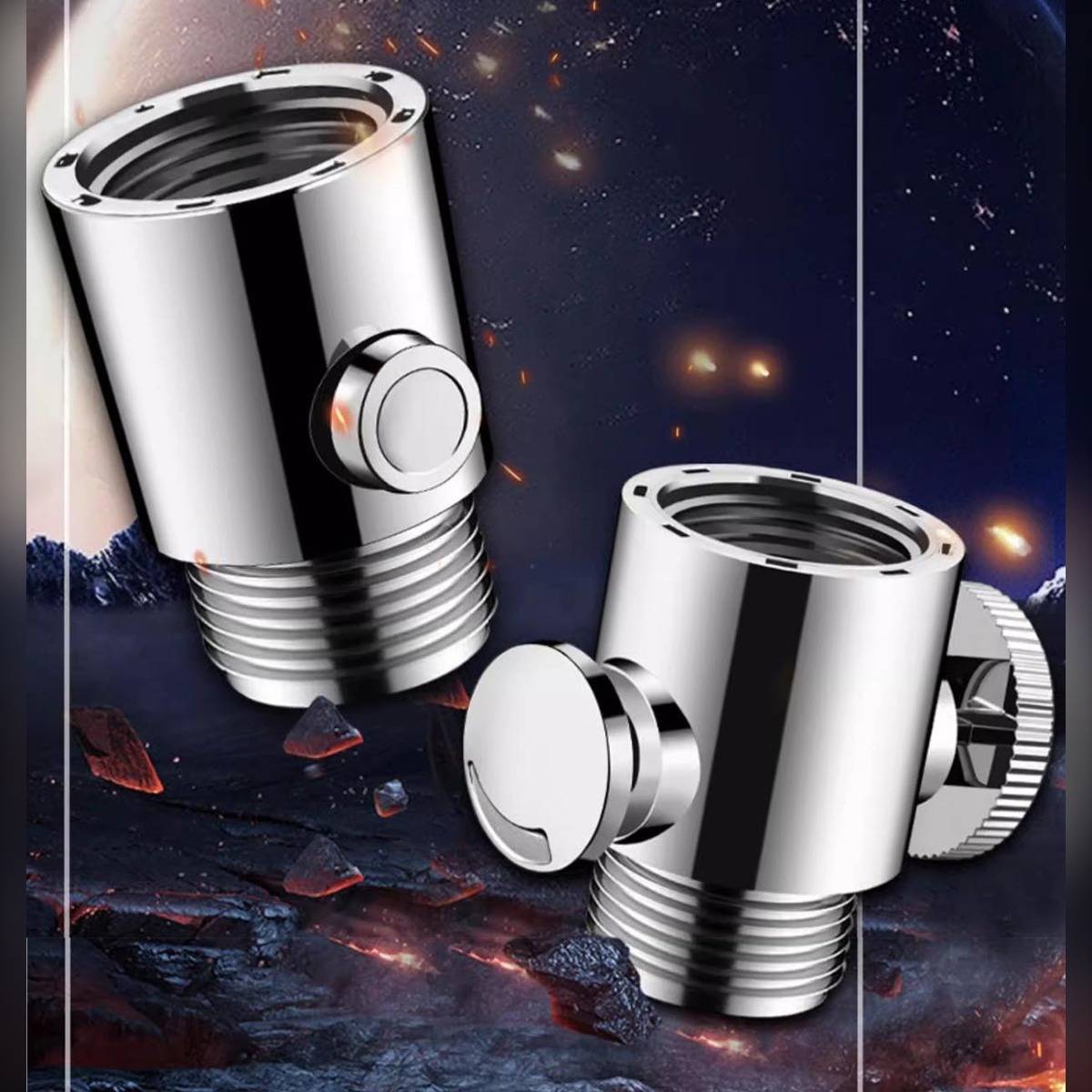 Zwei glänzende Metallgewindefittings mit Seitenstutzen, vor einem dunklen, weltraumbezogenen Hintergrund dargestellt.