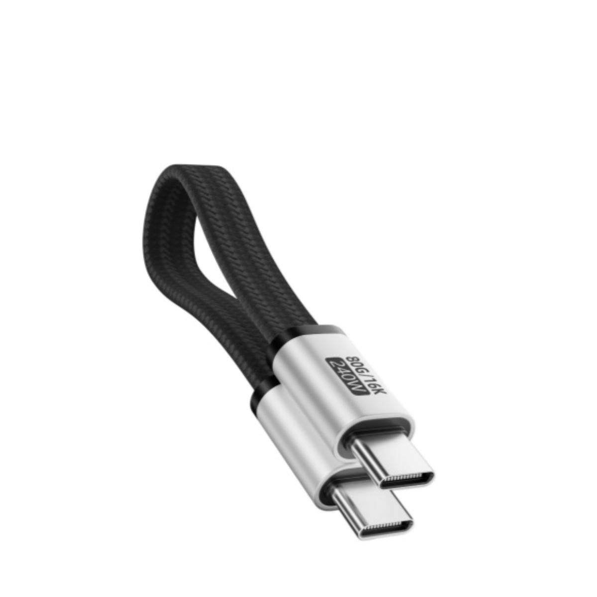 USB-C-Ladekabel mit geflochtenem schwarzem Schleifengriff und silbernem Stecker-Gehäuse, dargestellt auf weißem Hintergrund.