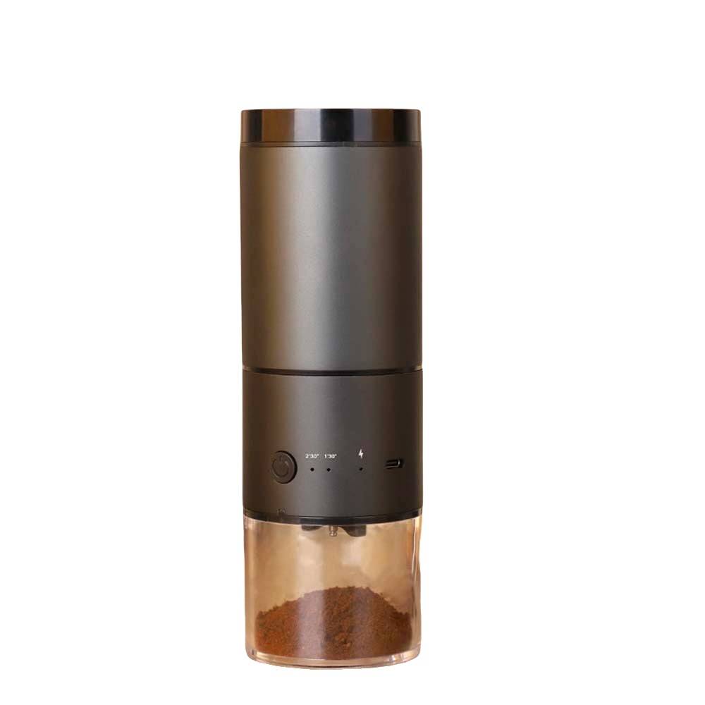 Elektrische Kaffeemühle mit einem durchsichtigen Behälter für Kaffeepulver, der teilweise mit gemahlenim Kaffee gefüllt ist.