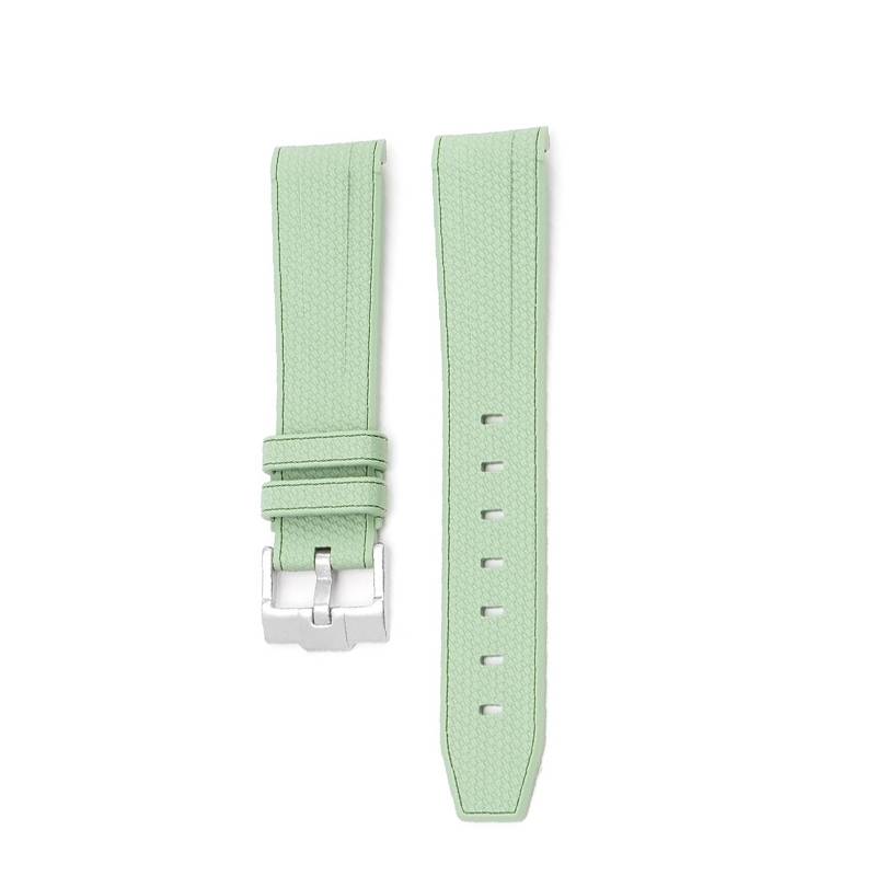 Minzgrünes Lederuhrarmband mit silbernem Dornschließer, Vorder- und Rückseite auf weißem Hintergrund abgebildet.