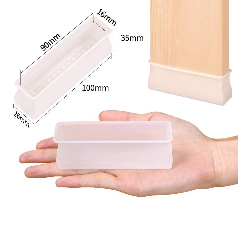 Transparenter rechteckiger Kunststoffbehälter mit Deckel, in der Hand gezeigt und neben den Abmessungen 100 mm × 26 mm × 35 mm zur Aufbewahrung eines Pinsels oder ähnlicher Gegenstände.