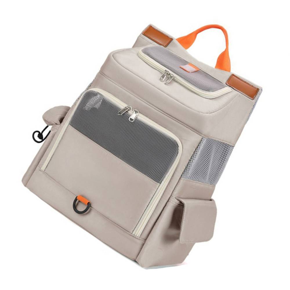 Beiger Tiertransport-Rucksack mit orangefarbenem Griff, vorderer Mesh-Reißverschlusstasche, Seitentaschen und gepolsterten Trägern zum Transport eines Kleintieres.