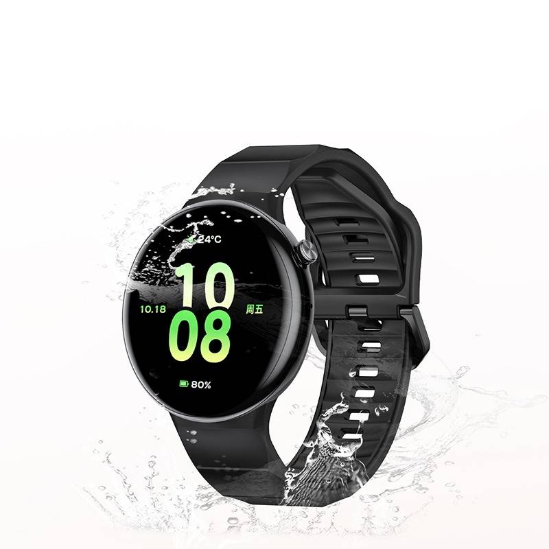 Schwarze runde Smartwatch mit Silikonarmband, zeigt 10:08, 10.18, 24°C und 80% Batterie auf dem Display.