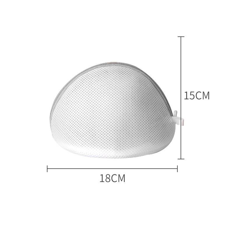Weiße Netzdome-Tasche mit beschrifteten Abmessungen 18 cm breit und 15 cm hoch.