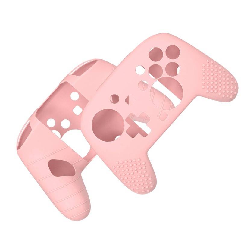 Rosa Silikonspielcontroller-Schutzhülle mit Aussparungen für Tasten und Griffe, Vorder- und Rückseite auf weißem Hintergrund gezeigt.