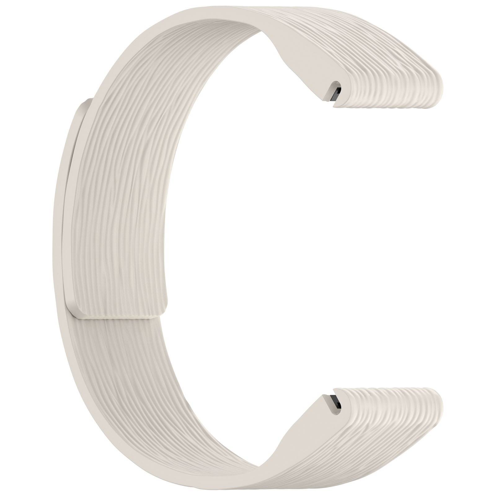 Stilisierter 3D-Buchstabe C in Creme-Farbe, bestehend aus übereinander gestapelten, gerippten gekrümmten Bändern auf weißem Hintergrund.