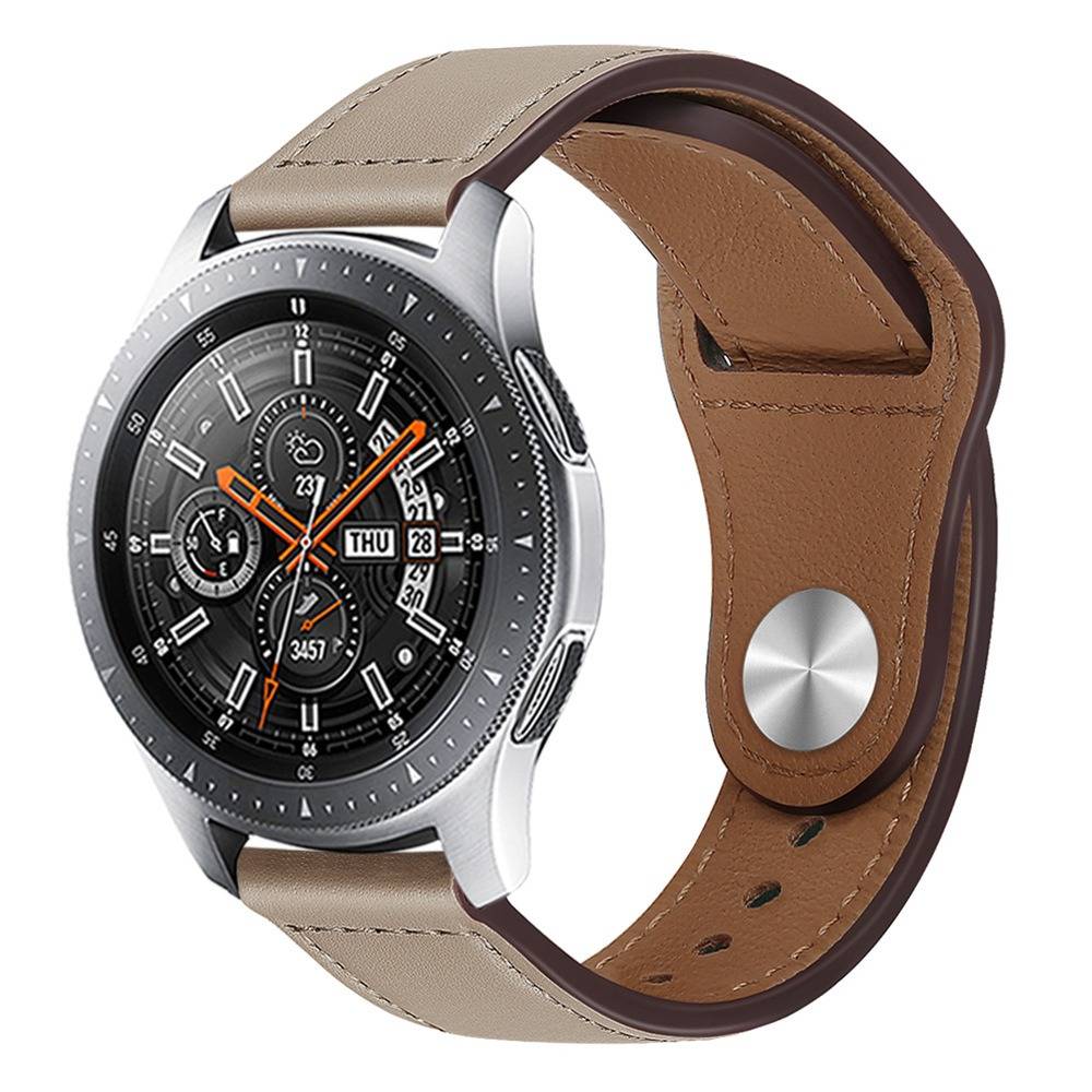 Silberne Smartwatch mit schwarzem Analogzifferblatt und braunem Lederarmband auf weißem Hintergrund