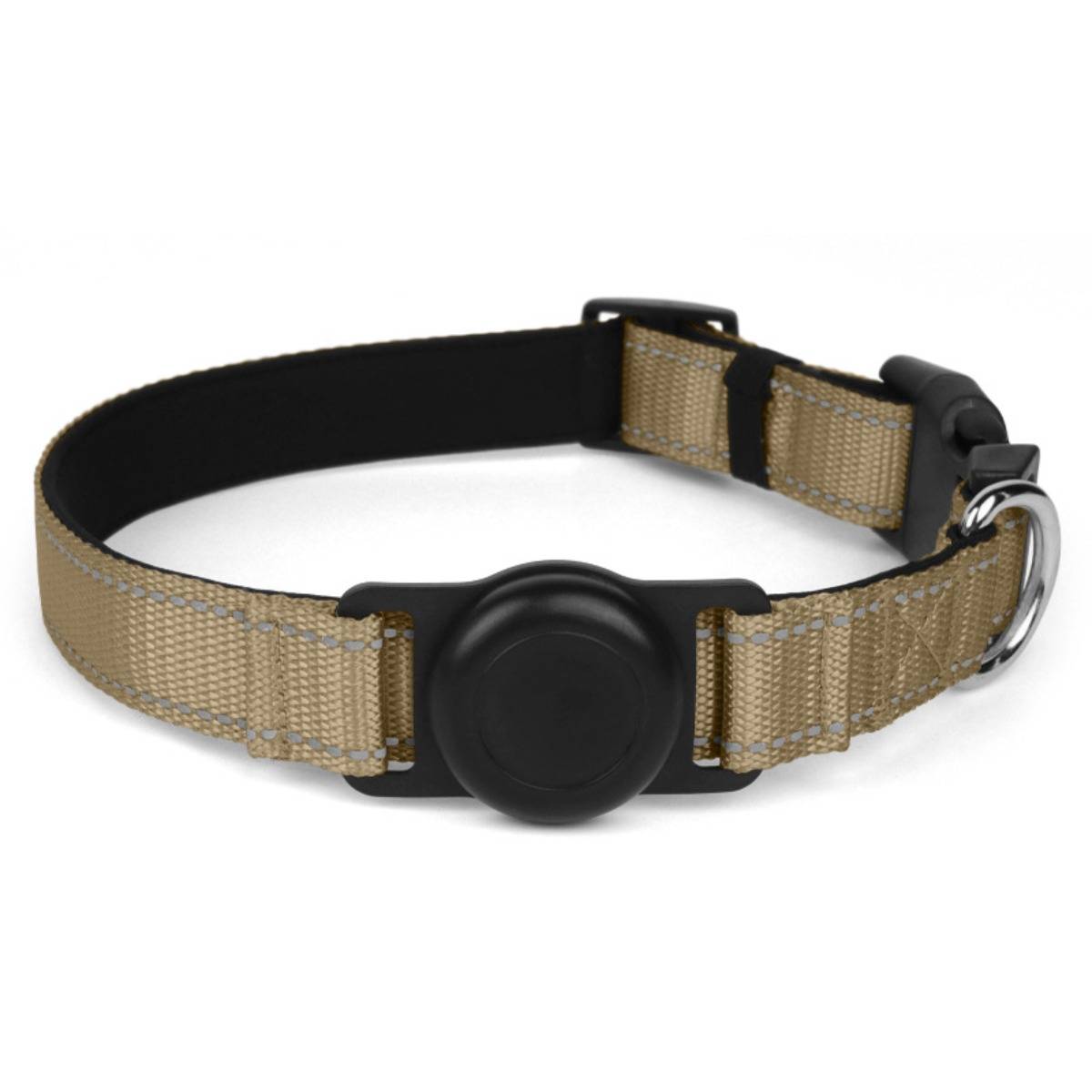 Verstellbares Haustierhalsband in Tan mit schwarzer Schnalle, rundem schwarzem Gerätehalter und Metall-D-Ring auf weißem Hintergrund