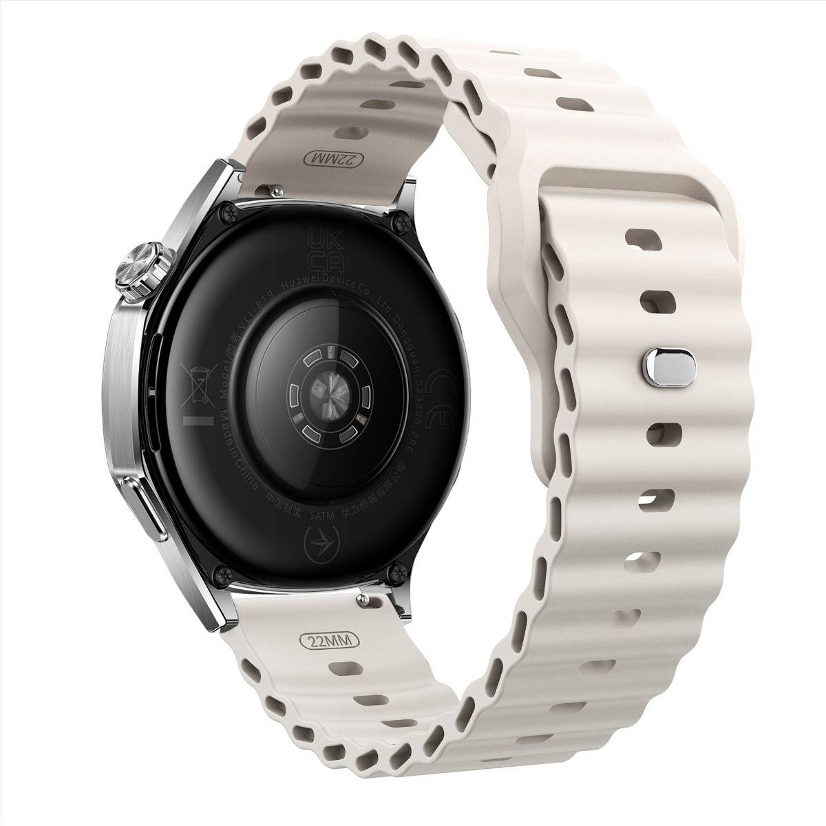 Rückansicht einer schwarzen Smartwatch mit cremefarbenem perforiertem Silikonarmband und silbernem Verschluss auf weißem Hintergrund.