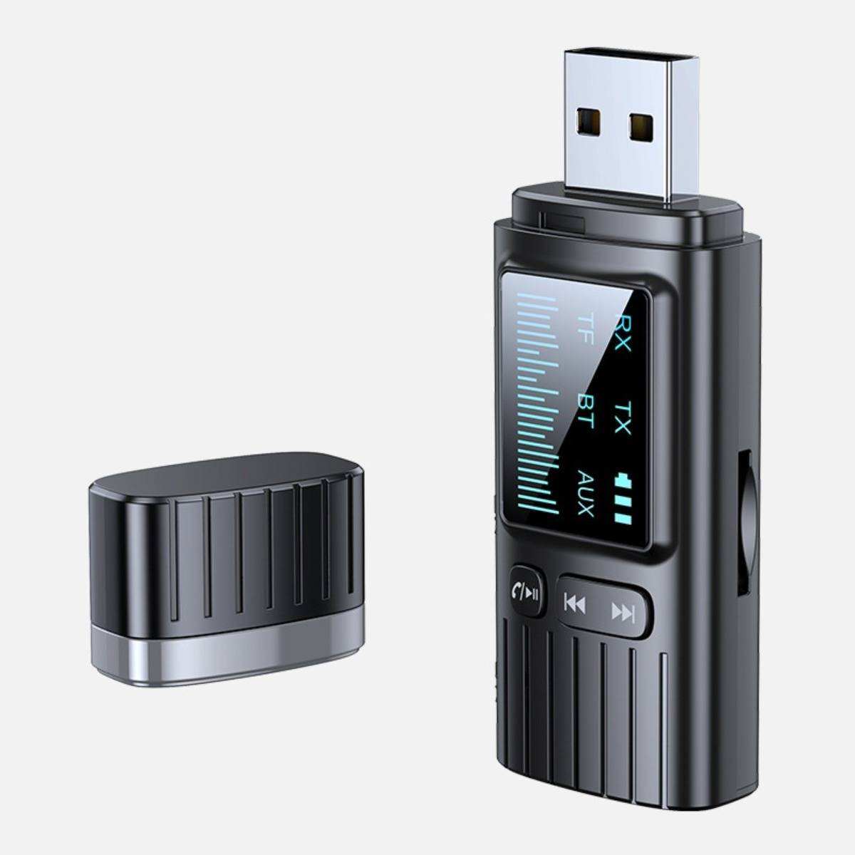 Schwarzer USB-Funkaudio-Sender mit Display und Steuertasten, dargestellt mit einem separaten passenden Deckel oder Adapterstück.