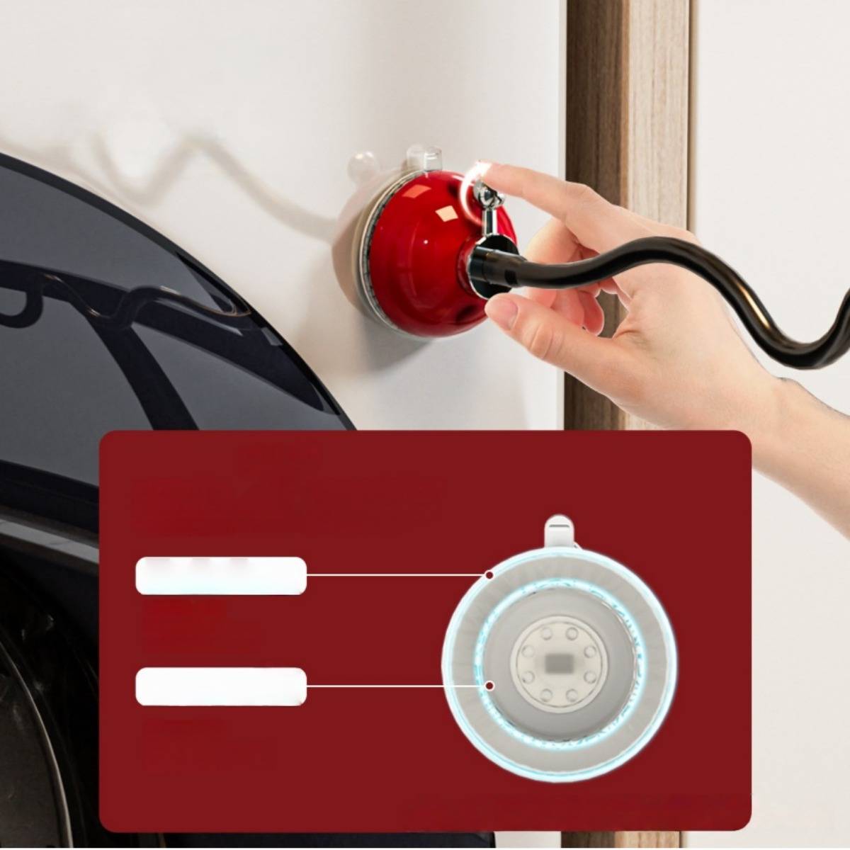 Eine Hand steckt ein Ladekabel in einen roten Elektrofahrzeug-Ladeanschluss, mit einem eingefügten Diagramm, das den Stecker und den Anschluss hervorhebt.