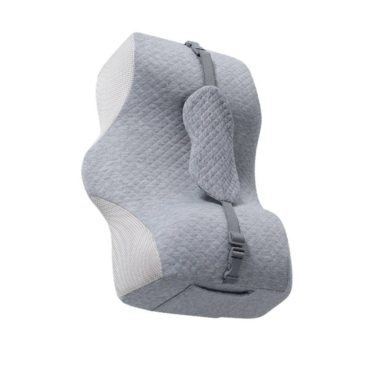 Graues gestepptes ergonomisches Sitzkissen mit Seitenstütze und zentralem Riemen, gezeigt auf weißem Hintergrund.