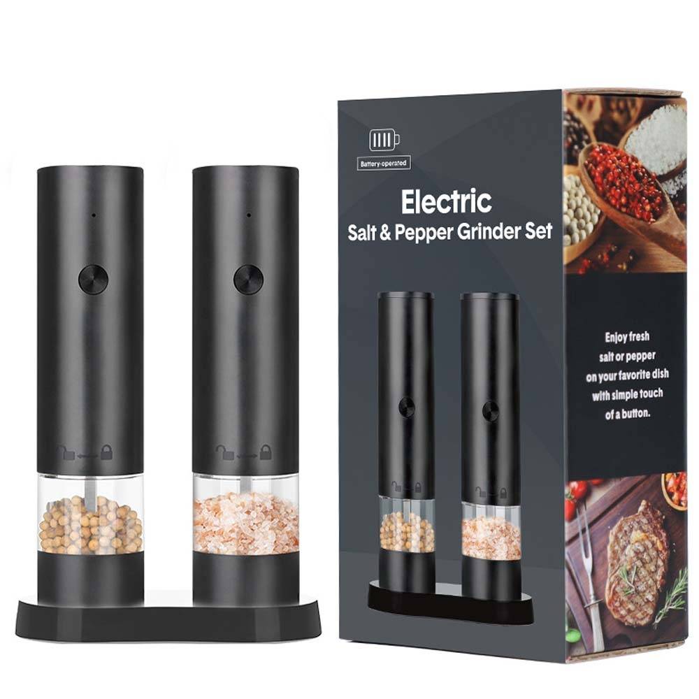 Elektrisches Salz- und Pfeffermühlen-Set mit zwei schwarzen batteriebetriebenen Mühlen auf einer Basis, abgebildet neben der Produktverpackung