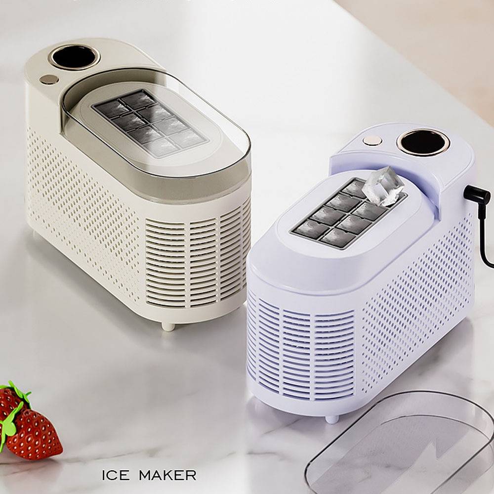 Zwei kompakte Eismaschinen für die Arbeitsplatte, eine beige und eine weiße, jeweils mit klarem Deckel, der Eiswürfel zeigt; Text „ICE MAKER" darunter.