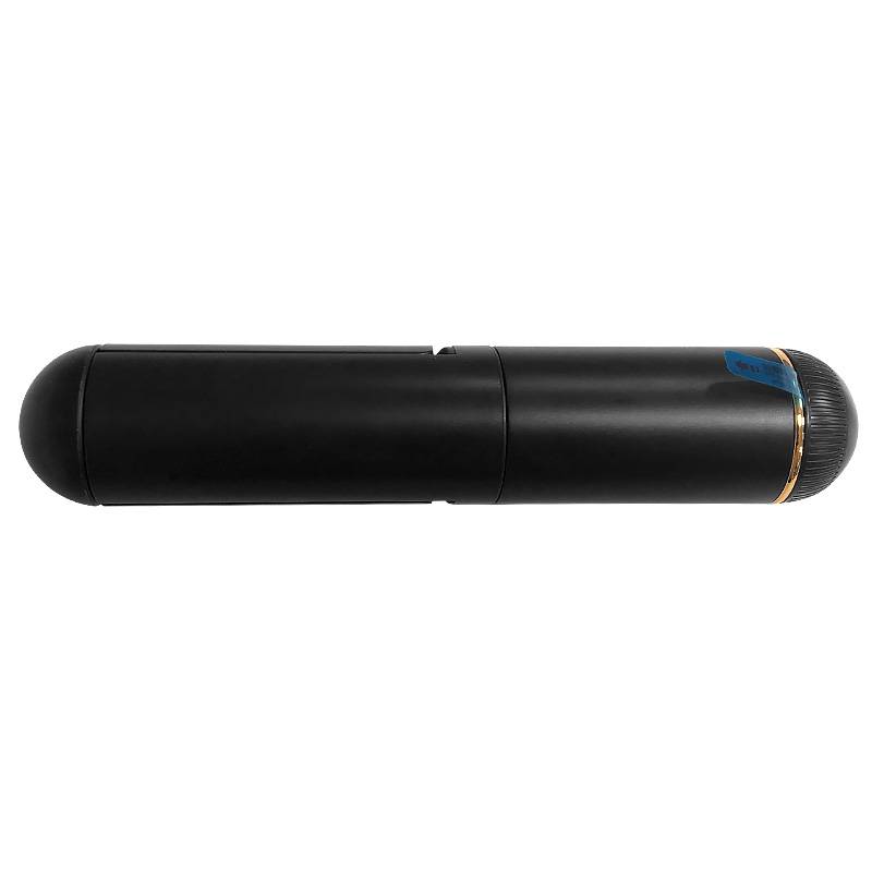 Schwarzer zylindrischer Vibrator mit abgerundeter Spitze und blauem Zugtab, dargestellt auf weißem Hintergrund.