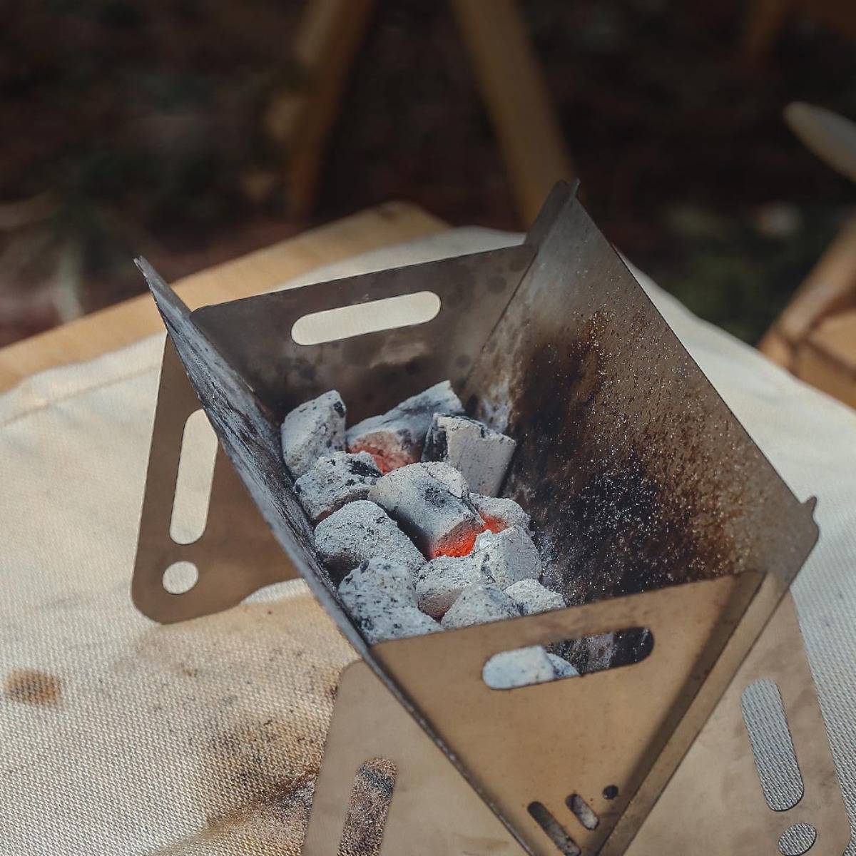 Tragbarer klappbarer Edelstahl-Kartenofen mit Grill und Tragetasche – Kompakter Campingkocher