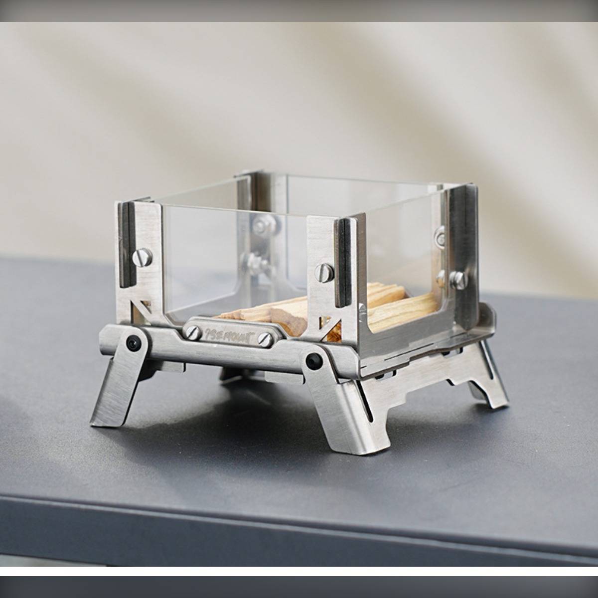 Mini Tischfeuer Outdoor — Edelstahl faltbarer Feuerständer mit 2mm Borosilikatglas, Silber, kompakte Camping-Feuerstelle