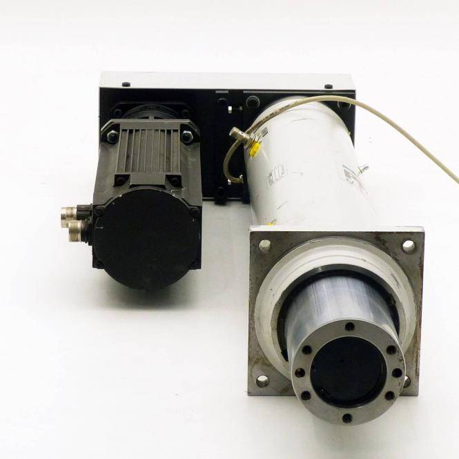 Industrielles optisches Gerät oder Sensor mit zwei zylindrischen Komponenten, die auf einem weißen Panel montiert sind, vor einem einfachen Hintergrund dargestellt.